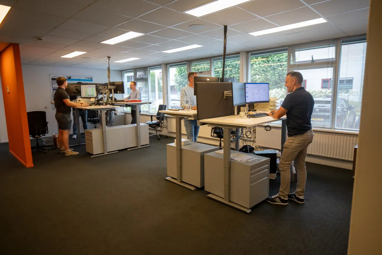 sta zit bureaus de vries